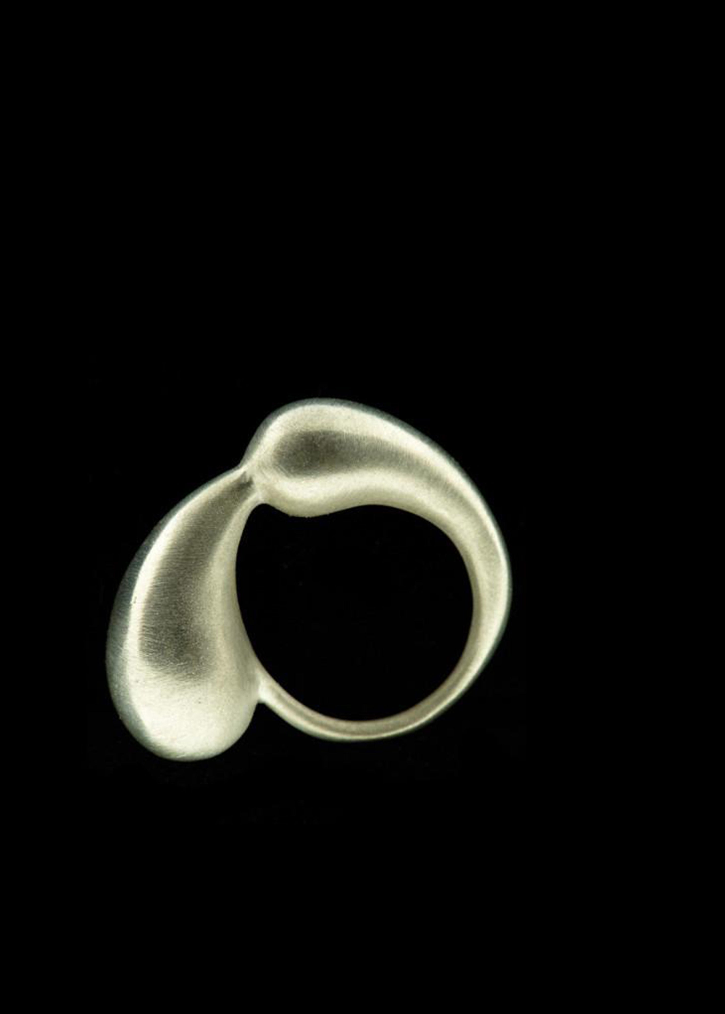 Big Swoop Ring